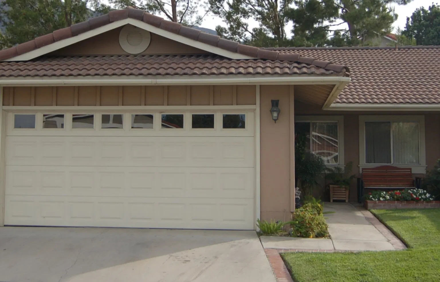 3 bed, 1232 sqft, $3,300 — Photo 1