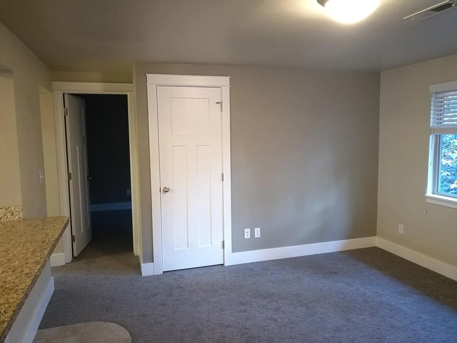 2 bed, 850 sqft, $1,690 — Photo 4