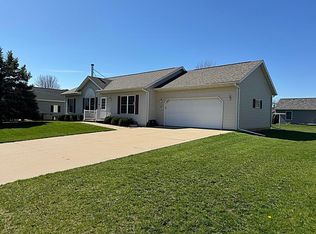 1630 Leslie Dr, Richland Center, WI 53581