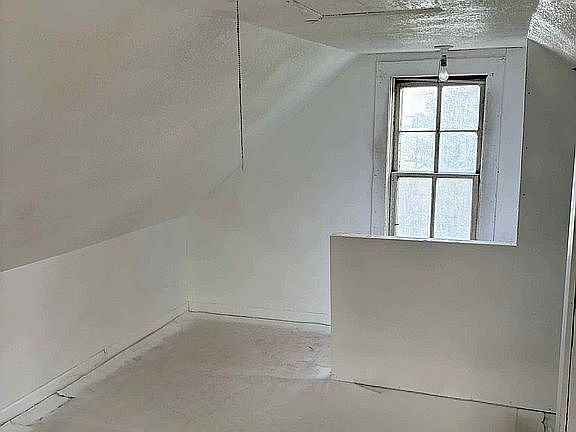 Upstairs Bonus Room