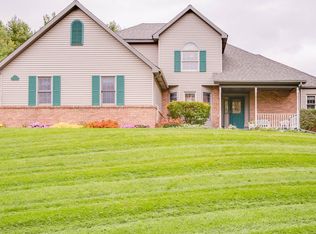 6250 Swan Dr, Potterville, MI 48876