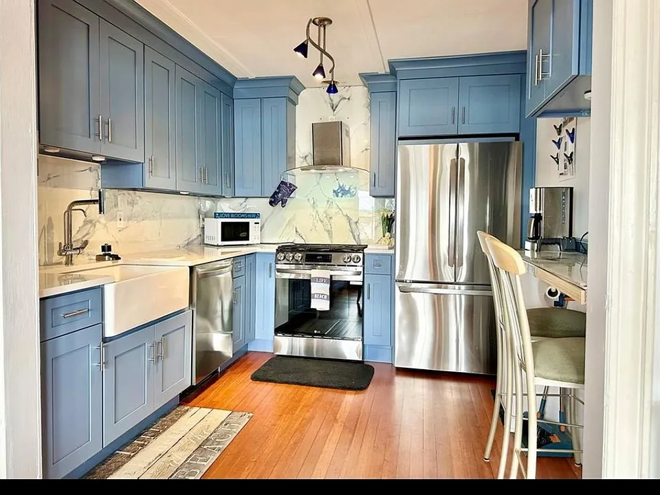 94 Main St #1