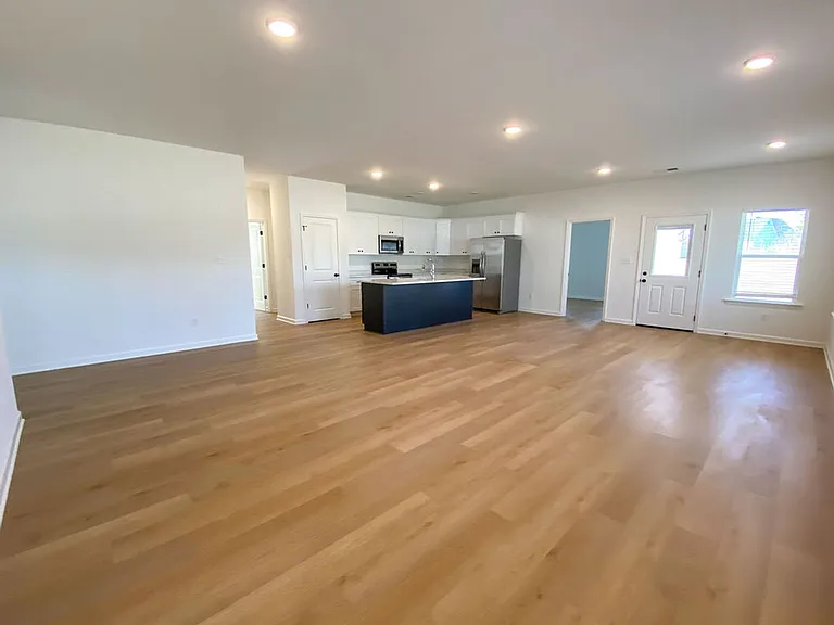 119 Oak Ave — Photo 5
