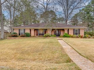 201 Whippoorwill Rd, Brandon, MS 39047