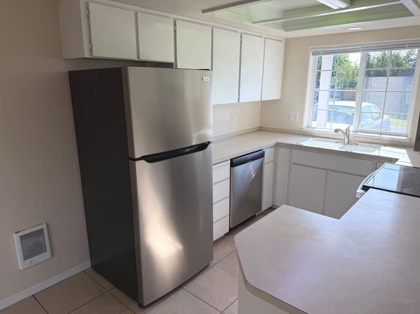 4334 Ward Pl NE