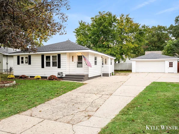 3824 Milan Ave SW, Wyoming, MI 49509