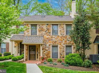 905 Weatherstone Dr, Paoli, PA 19301