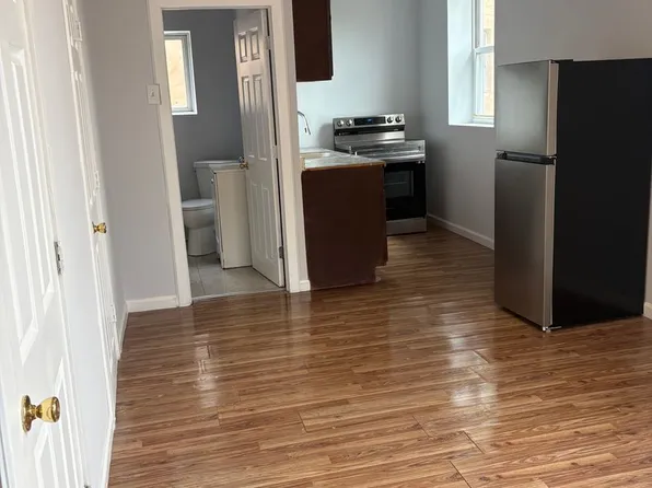 827-829 W 9th, 827-829 W 9th St #2, Chester, PA 19013