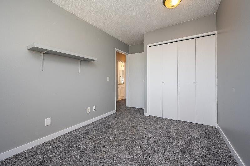 Calgary Townhouse for rent - 3 Bedrooms — photo 3