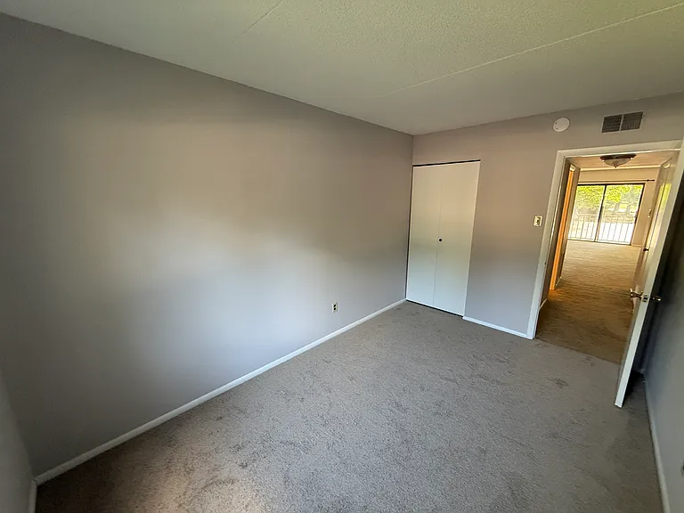 802 Putnam Blvd — Photo 9
