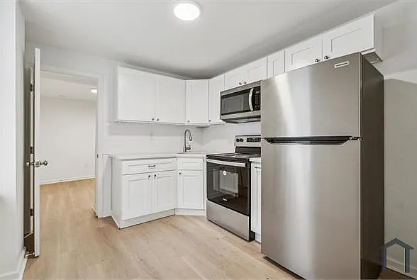 2508 N Sartain St — Photo 5