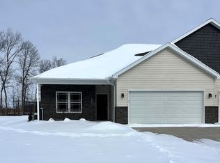 160 Chestnut Ln, Bluffton, OH