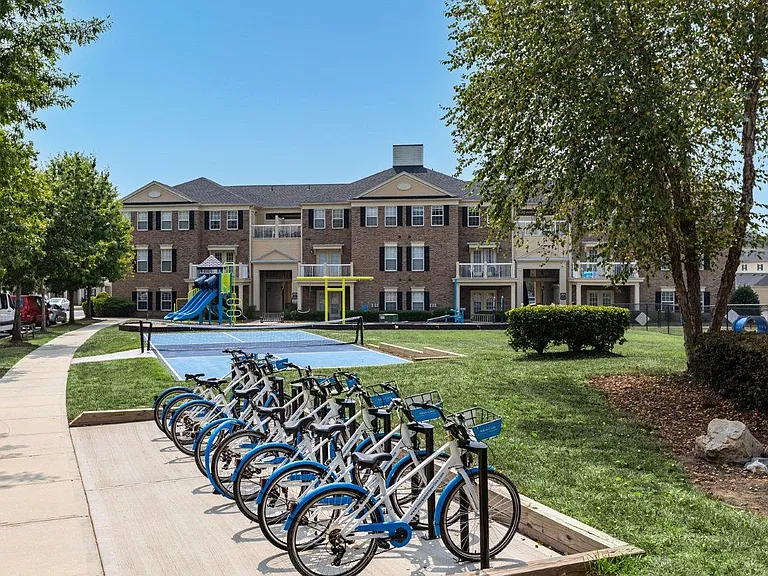 Atkins Circle Apartments and Townhomes — Photo 20