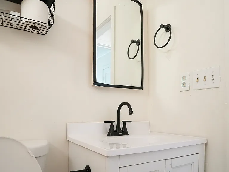 1531 W Mendocino Ave — Photo 6