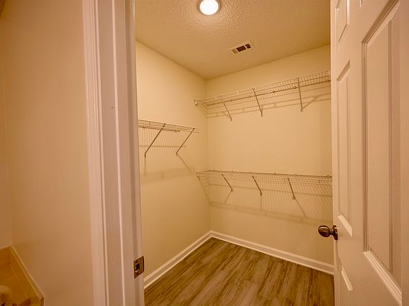 3rd image of 2390 Oak Springs Dr