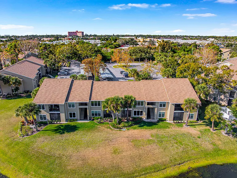 4021 Crockers Lake Blvd #24 — Photo 47