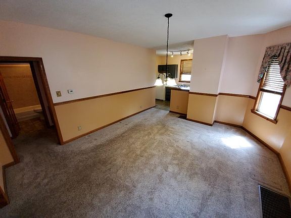 5th image of 3711 Forest Ct #1