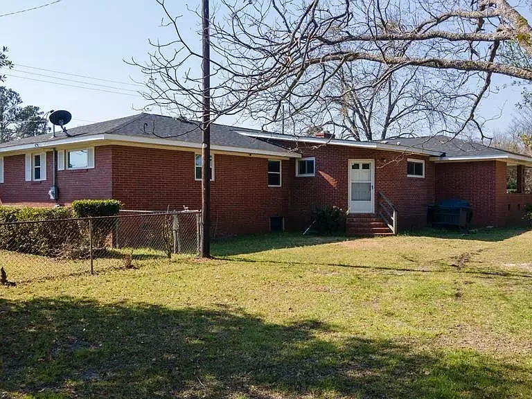 614 Camellia St NE — Photo 4