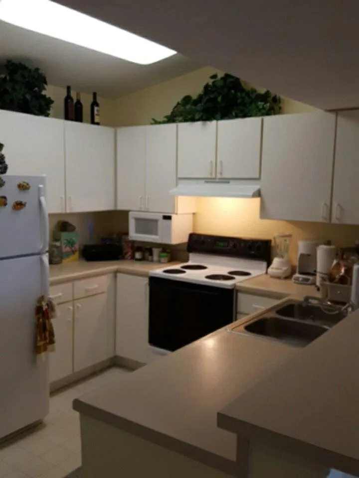 2 bed, 1010 sqft, $1,595 — Photo 2