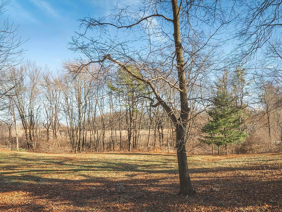1st image of 23 Jeffreys Neck Rd