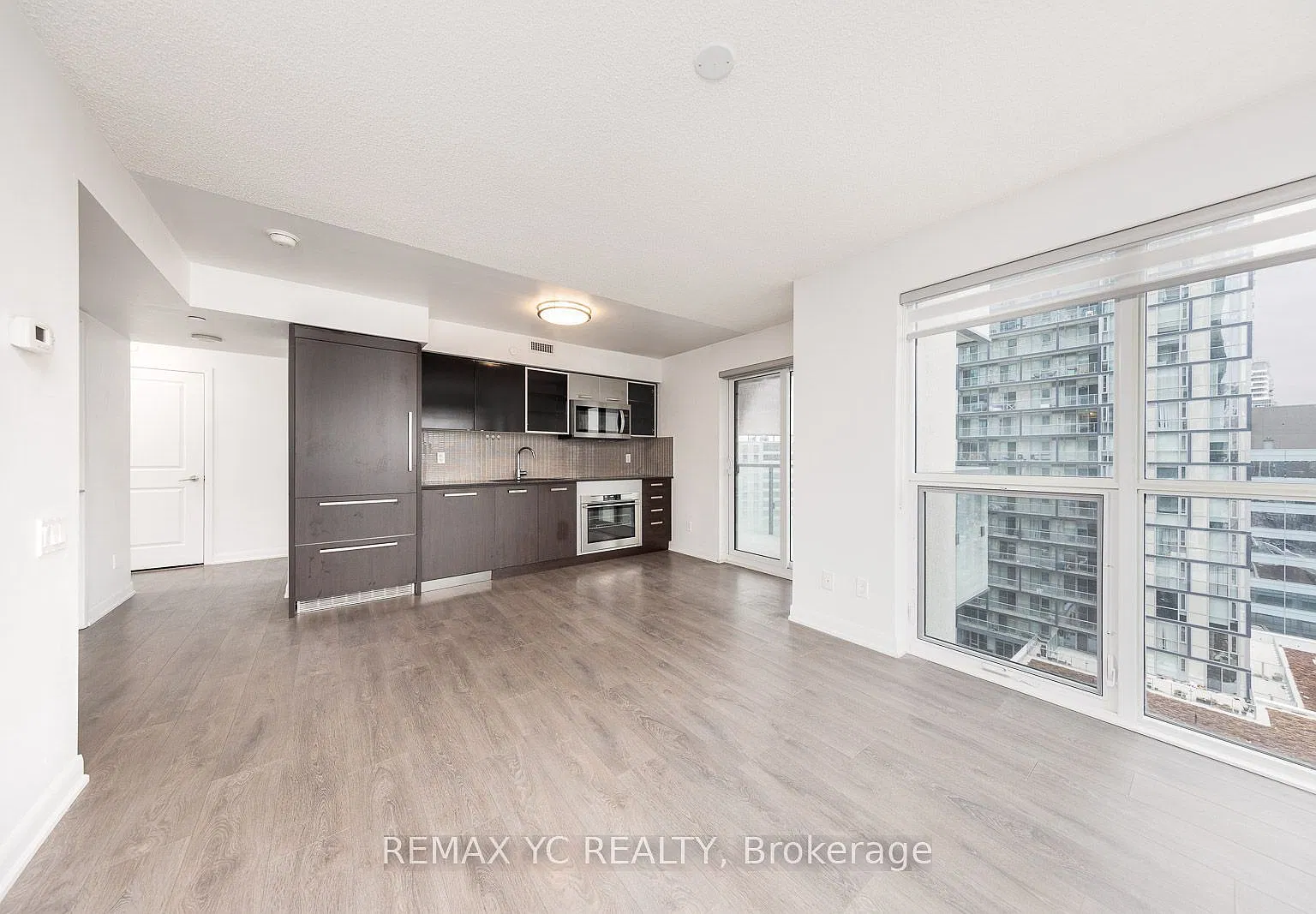 2 bed, $3,100 — Photo 4
