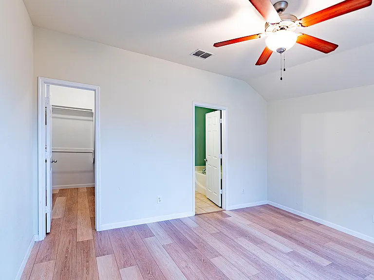 1906 Castaway Dr — Photo 24