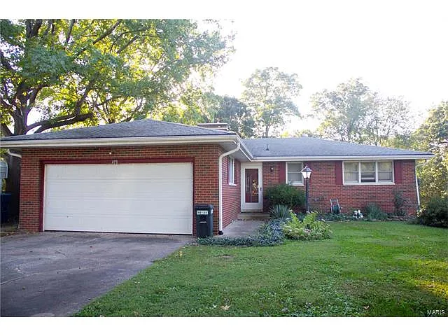 498 Overlook Dr photo 1