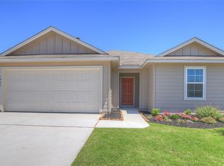 1061 Argonne Frst, Seguin, TX 78155