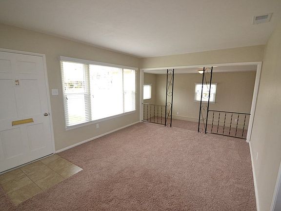 5th image of 1413 Roxbury Dr