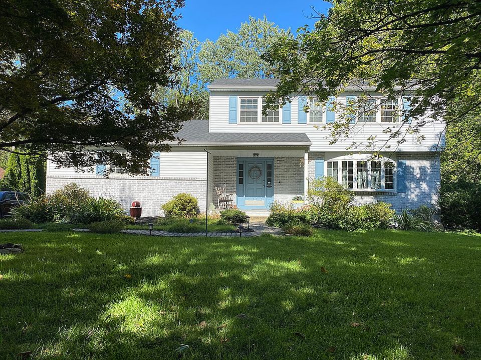 1st image of 1055 Sproul Rd