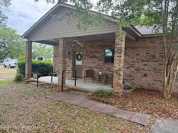 5th image of 4294 Popps Ferry Rd