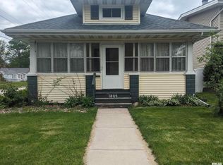 1802 31st St #A, Moline, IL 61265