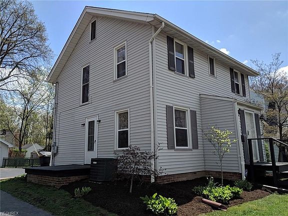 3rd image of 375 Kenmore Ave SE