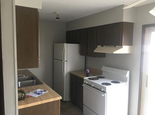 2103 Yorktowne Dr, Valparaiso, IN 46383