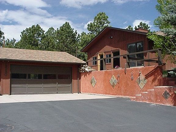 Garage and Side Entry to Family Room