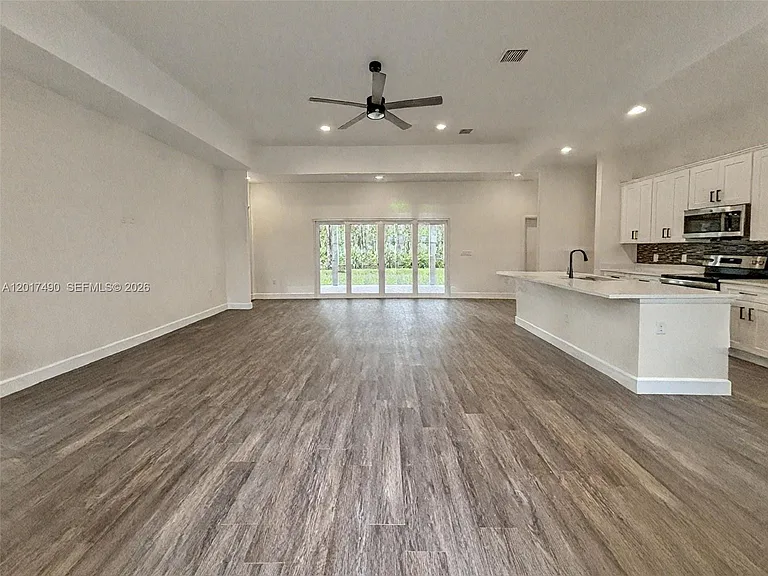 738 Harriet Ave SW — Photo 14