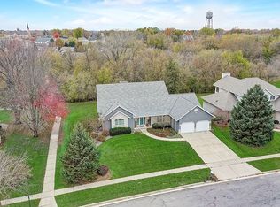200 Fairbrook Dr, Waunakee, WI 53597