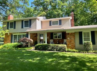 2412 Wembly Ln, Troy, MI 48084