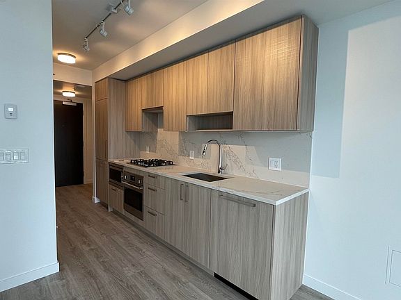 5th image of 13350 Central Ave #2312