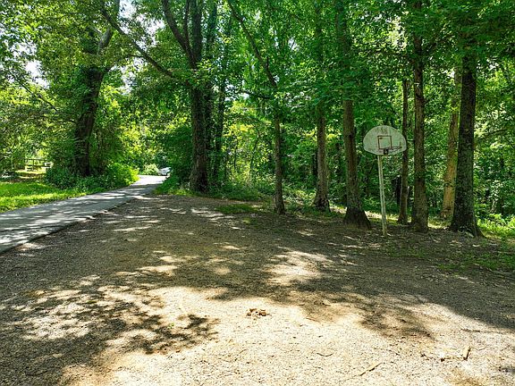 4th image of 99999 Chunns Cove Rd