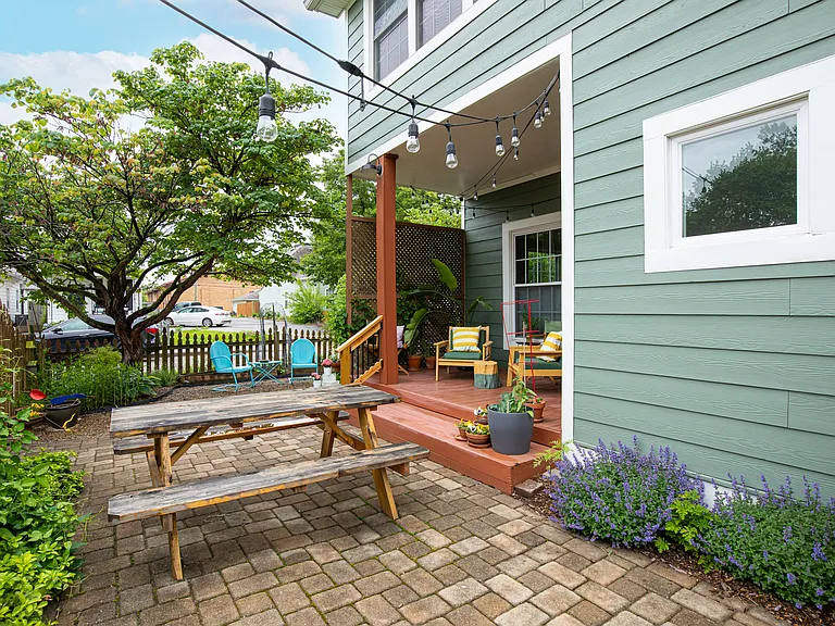 1502 Woodlawn Ave — Photo 18