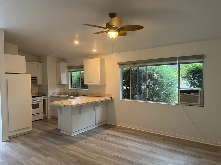 851 Romano Dr — Photo 7