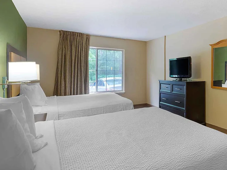 1 Bedroom Suite - 2 Queen Beds