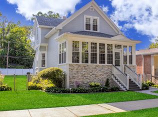 10216 S Parnell Ave, Chicago, IL
