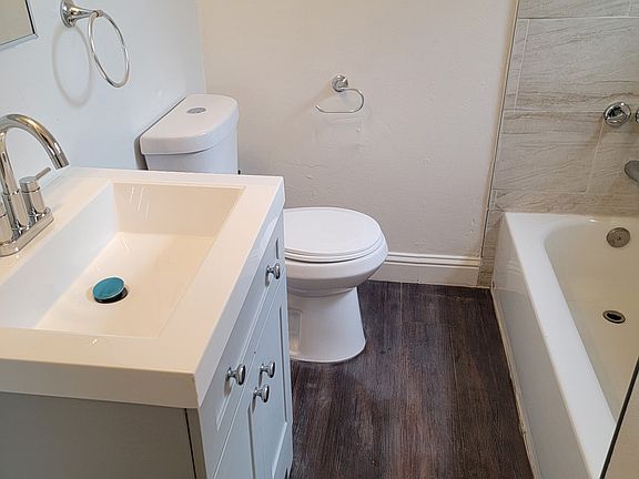 5th image of 2304 Foothill Ave #2304