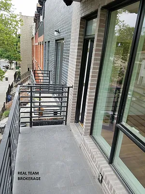 Rented by Real Team Brokerage | media 17