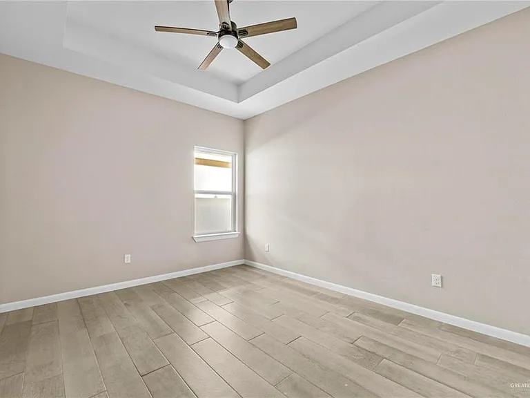 5700 Swallow Ave #4 — Photo 14