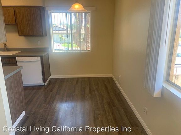 5th image of 1675 Chapel Dr #5622379
