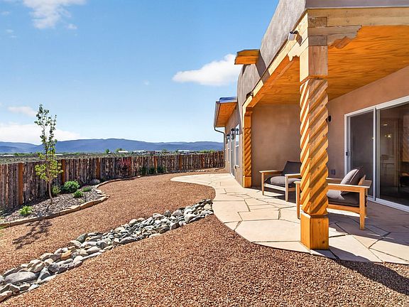 3rd image of 52 Cactus Flower Rd