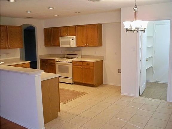 2nd image of 309 Brentwood Dr